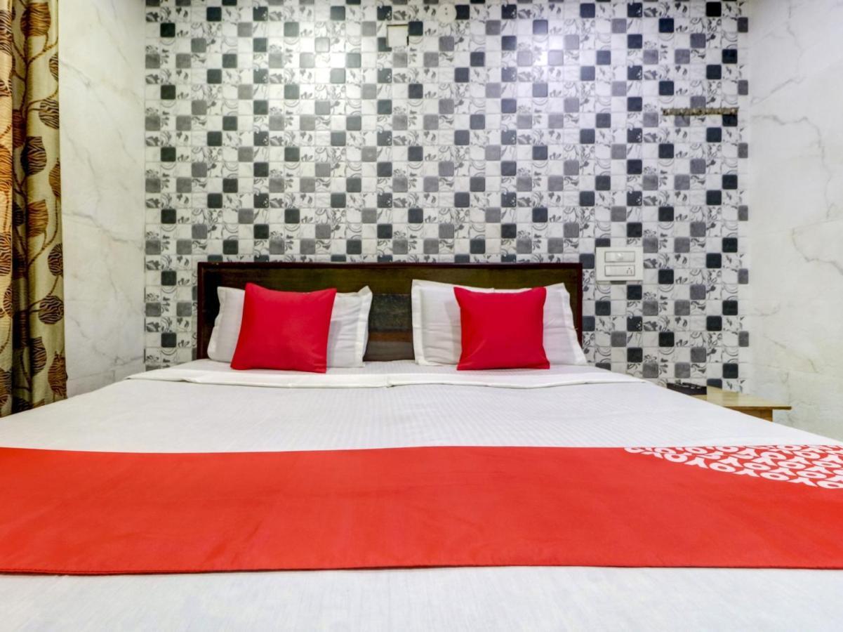 Oyo 77454 Hotel Prince Palace Patiāla Dış mekan fotoğraf