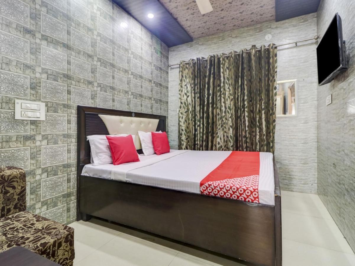 Oyo 77454 Hotel Prince Palace Patiāla Dış mekan fotoğraf