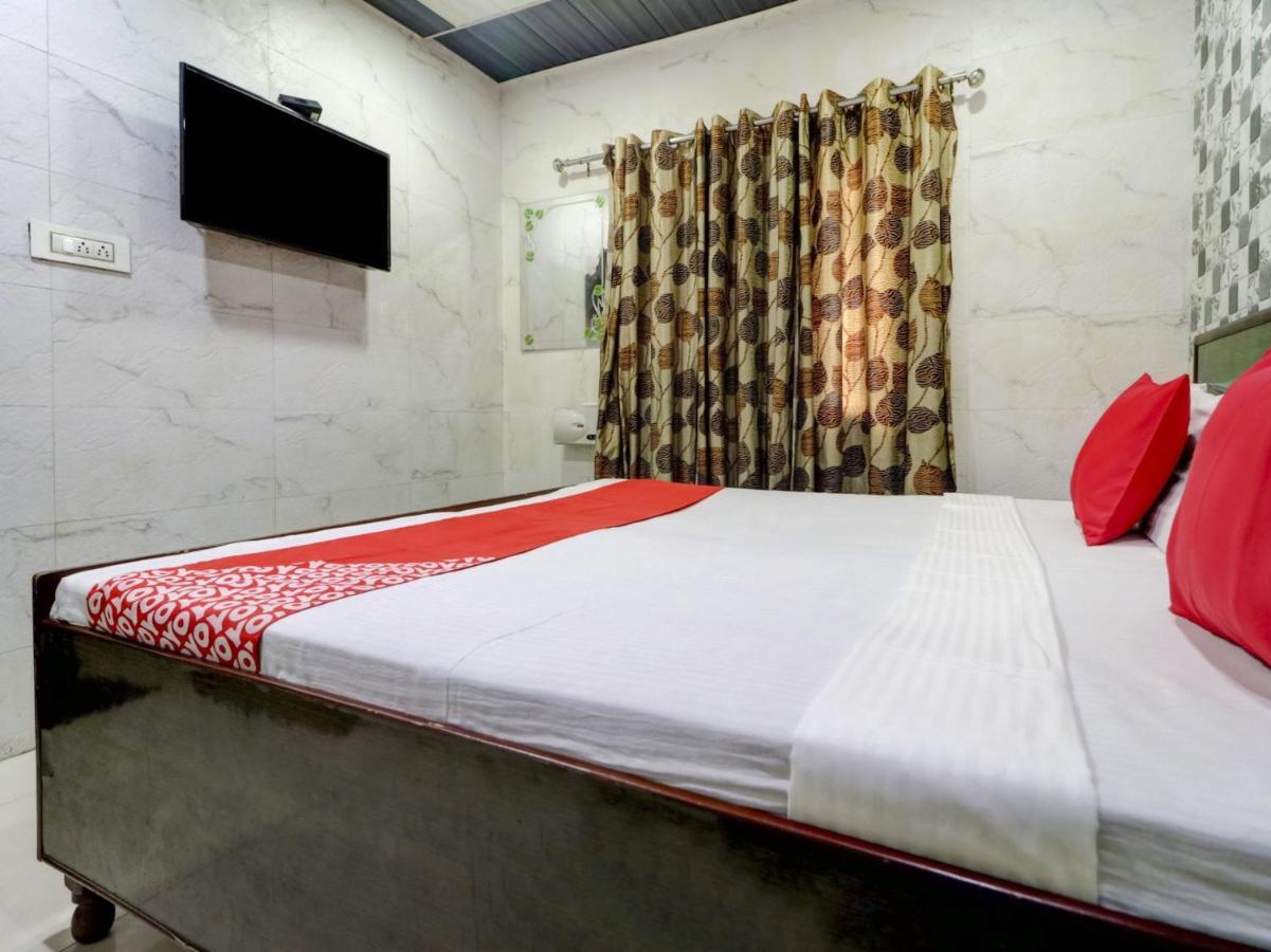 Oyo 77454 Hotel Prince Palace Patiāla Dış mekan fotoğraf