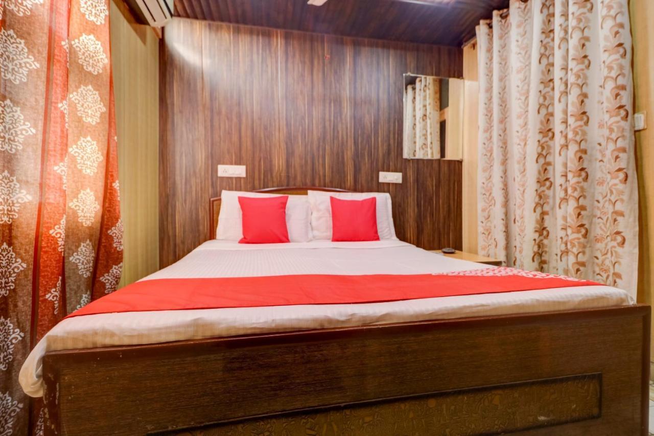 Oyo 77454 Hotel Prince Palace Patiāla Dış mekan fotoğraf