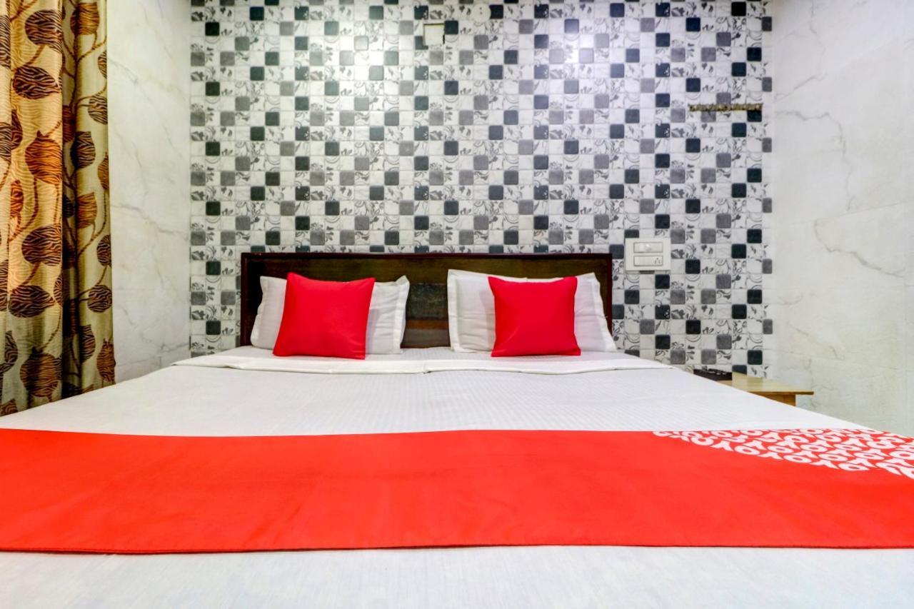 Oyo 77454 Hotel Prince Palace Patiāla Dış mekan fotoğraf